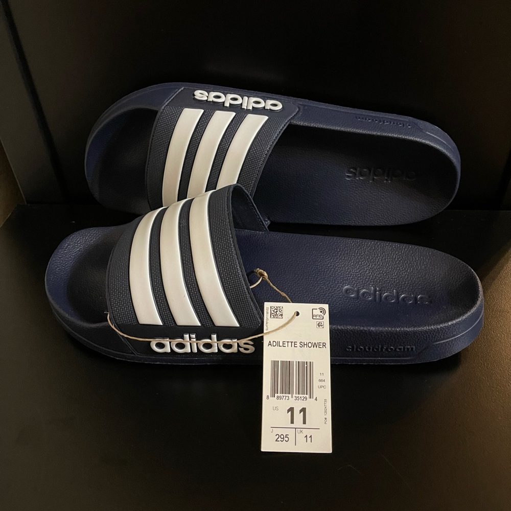 💥💥💥SOLD💥💥💥ADIDAS MEN’S SLIDES SANDALS SIZE 11 NWT - Picture 2 of 4